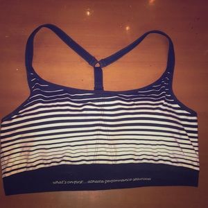 Athleta sports bra size extra large.